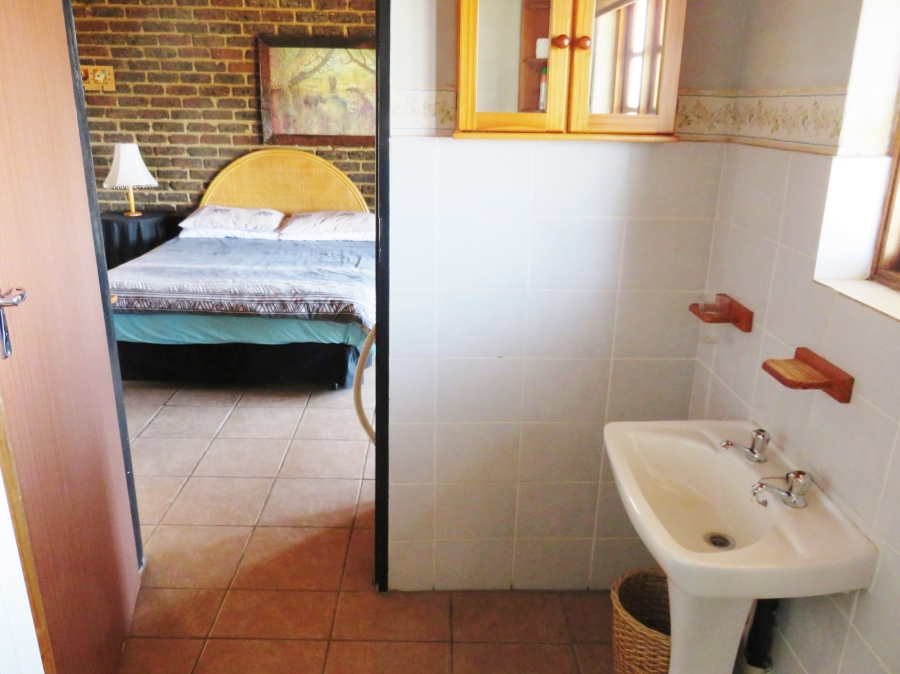 5 Bedroom Property for Sale in Oranjeville Free State